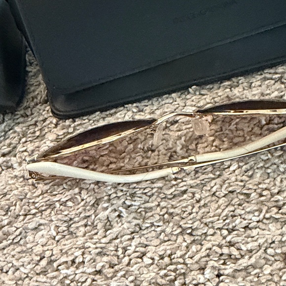 Ray-Ban Aviator+D&G Sunglasses+ Earrings Lily and Rose - Picture 7 of 9